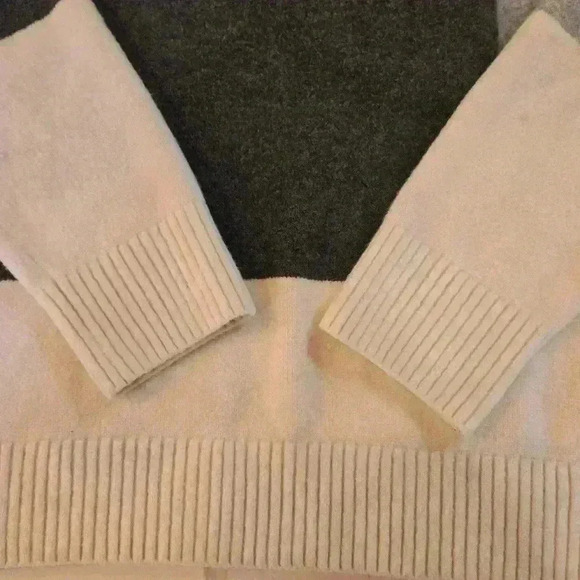 Calvin Klein Mens Relaxed Fit Color Block Crewneck Sweater Black Gray Size 2X - Picture 4 of 12